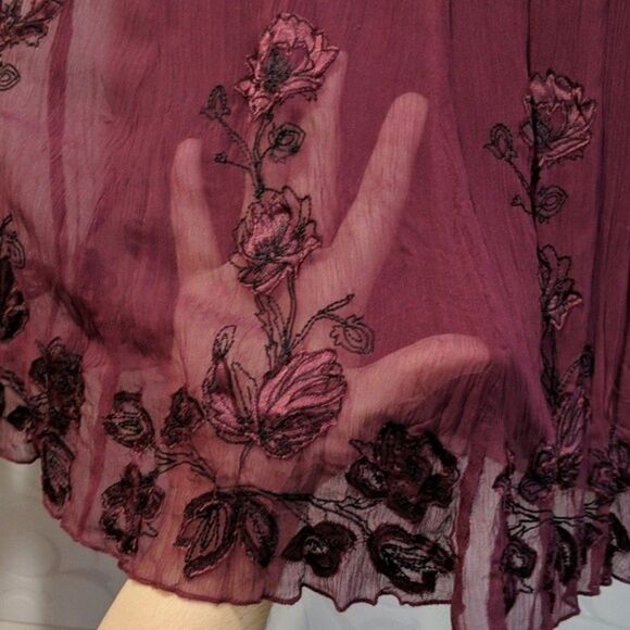 Tahari Women's Burgundy 100% Silk Skirt with Embroidery Size M - Picture 4 of 6